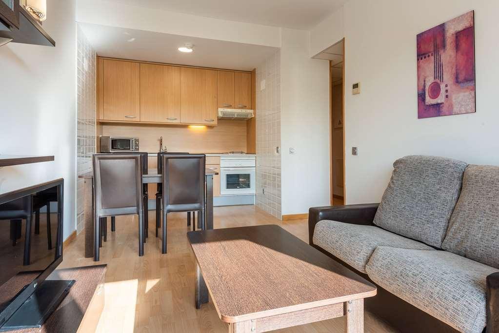 Madrid Airport Suites, Affiliated by Meliá Quarto foto