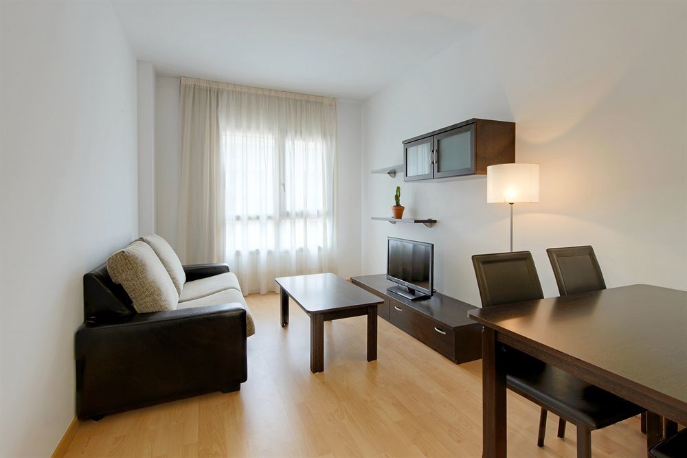 Madrid Airport Suites, Affiliated by Meliá Exterior foto