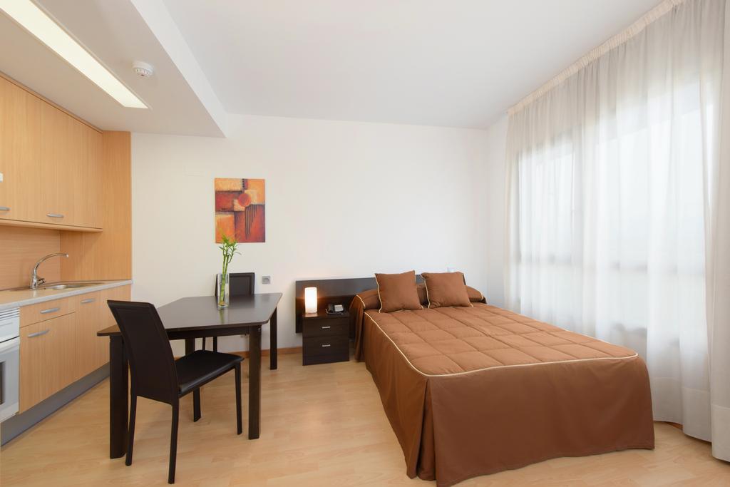 Madrid Airport Suites, Affiliated by Meliá Exterior foto