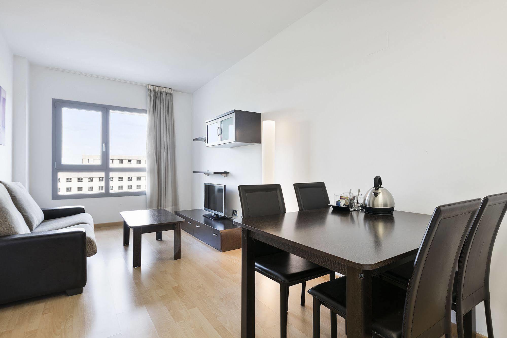 Madrid Airport Suites, Affiliated by Meliá Exterior foto