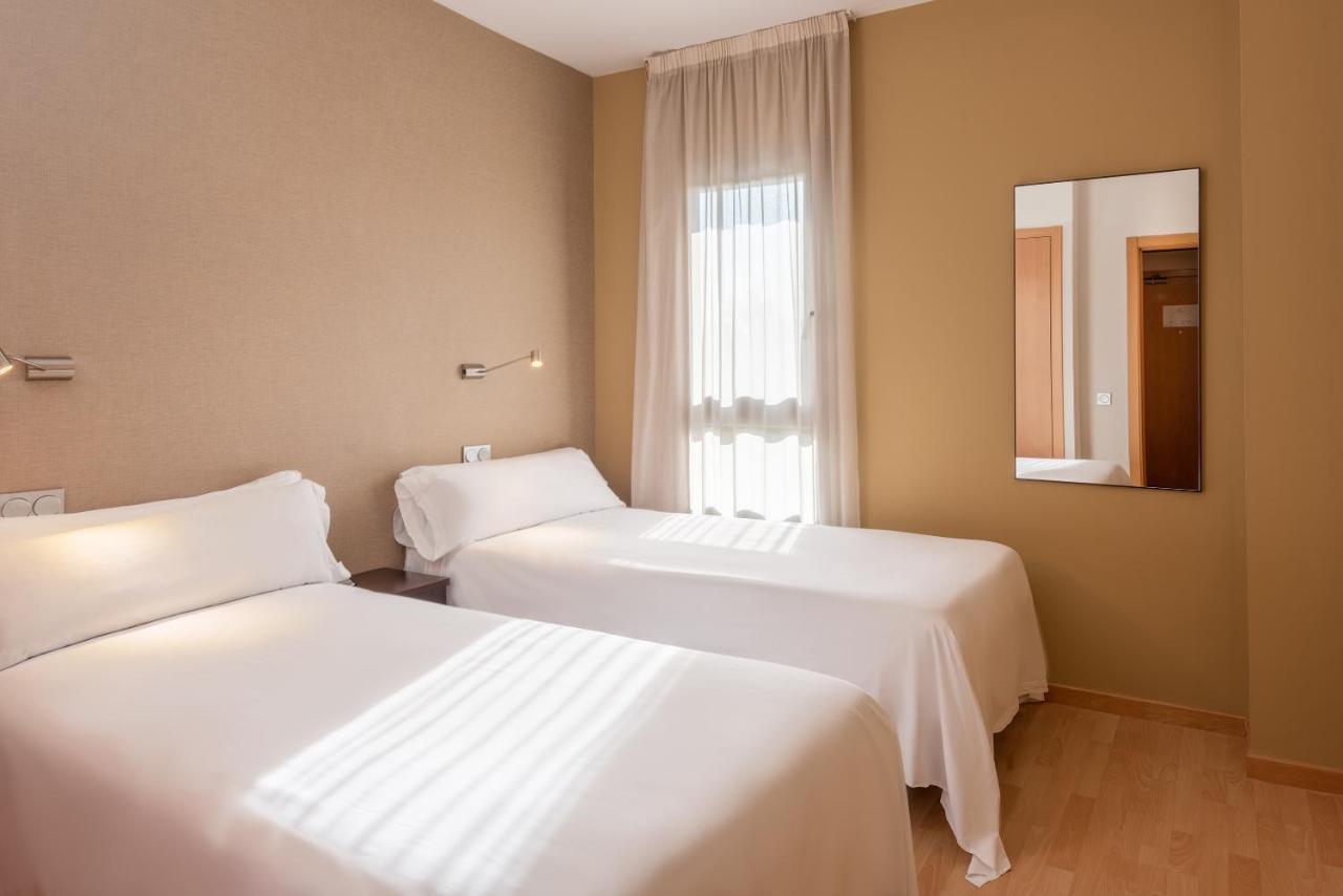 Madrid Airport Suites, Affiliated by Meliá Exterior foto